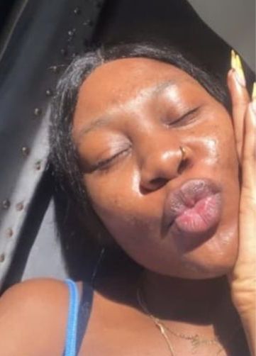 <em>Fernanda Tsambe</em>